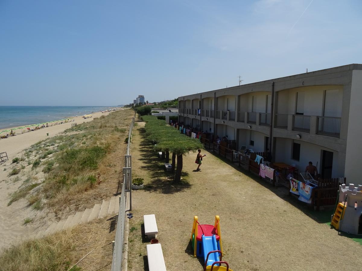 Villaggio Azzurra 泰尔莫利 外观 照片